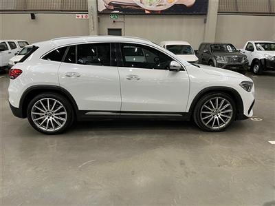MERCEDES-BENZ GLA GLA 200 PROGRESSIVE A/T
