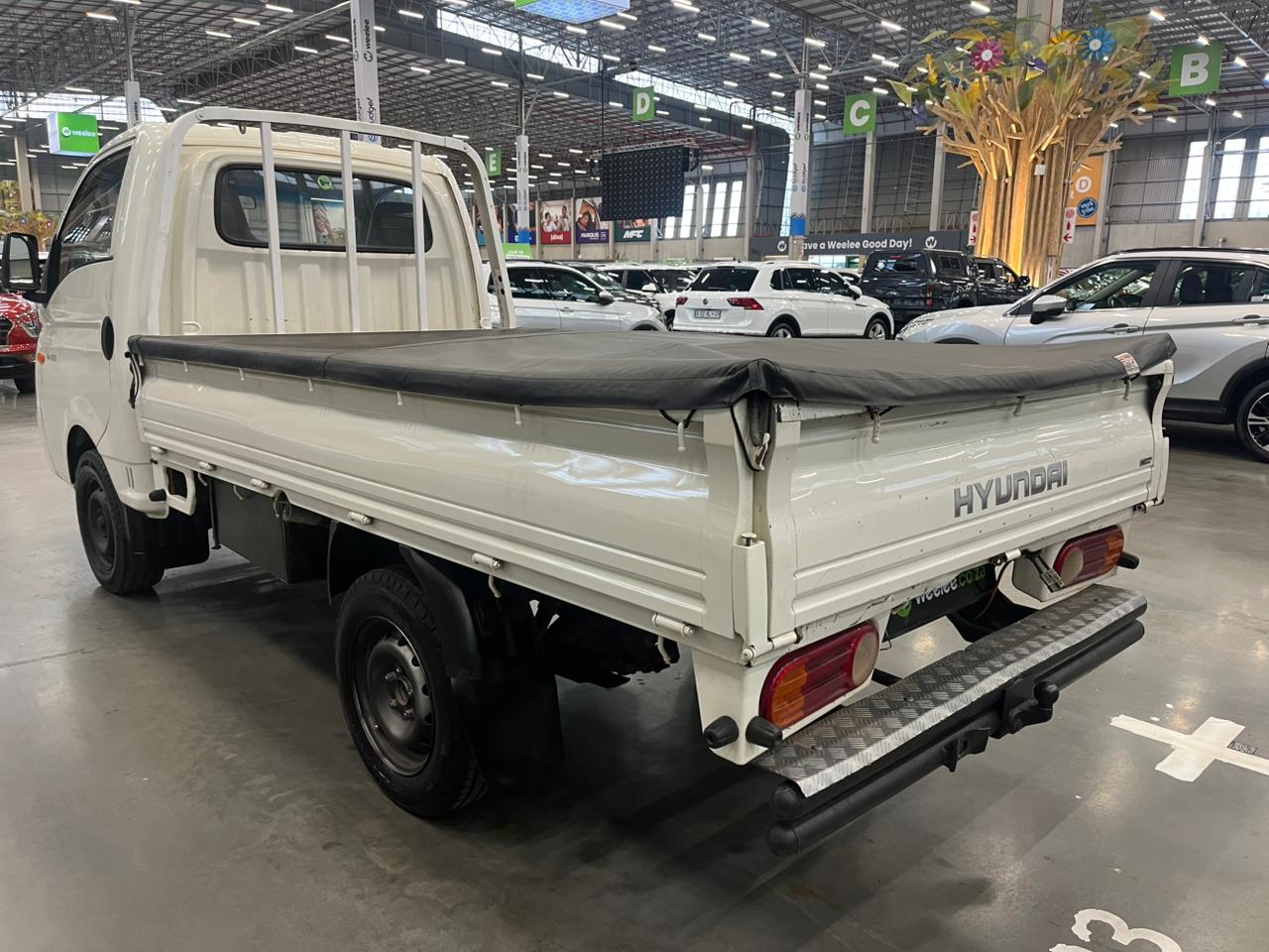 HYUNDAI H100 / BAKKIE H100 2.6D A/C F/C D/S