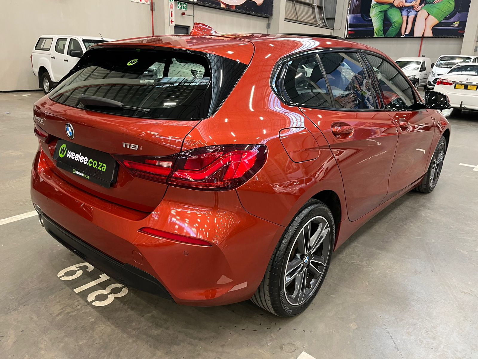 BMW 1 SERIES (F40) 118i SPORTLINE A/T (F40)