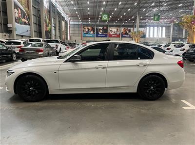 2016 BMW 330i A/T (F30)