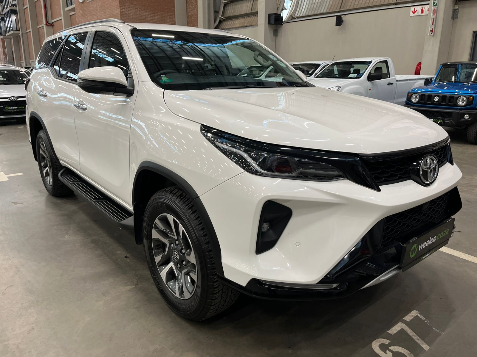 TOYOTA FORTUNER FORTUNER 2.4GD-6 4X4 A/T