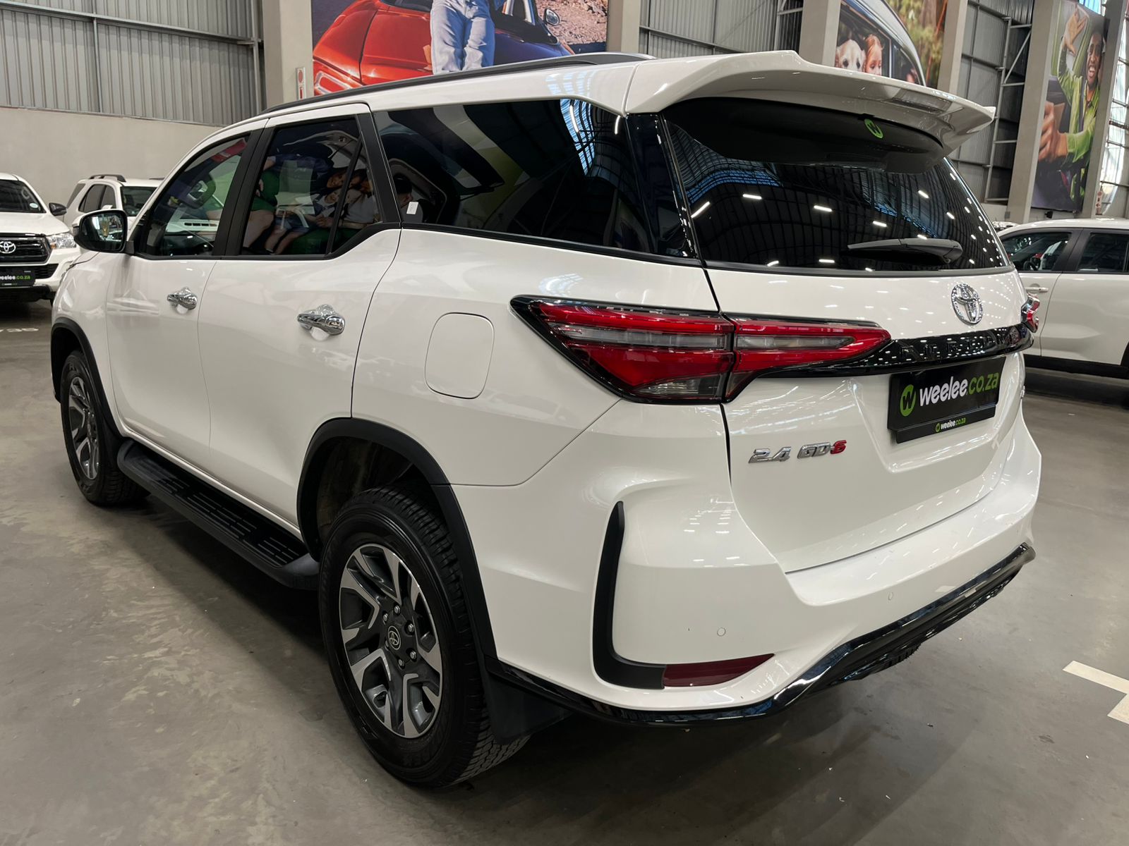 TOYOTA FORTUNER FORTUNER 2.4GD-6 4X4 A/T