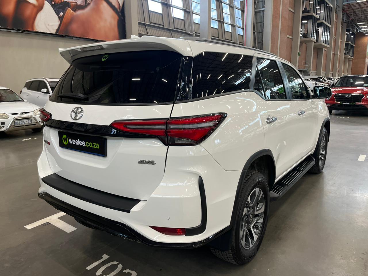 TOYOTA FORTUNER FORTUNER 2.4GD-6 4X4 A/T