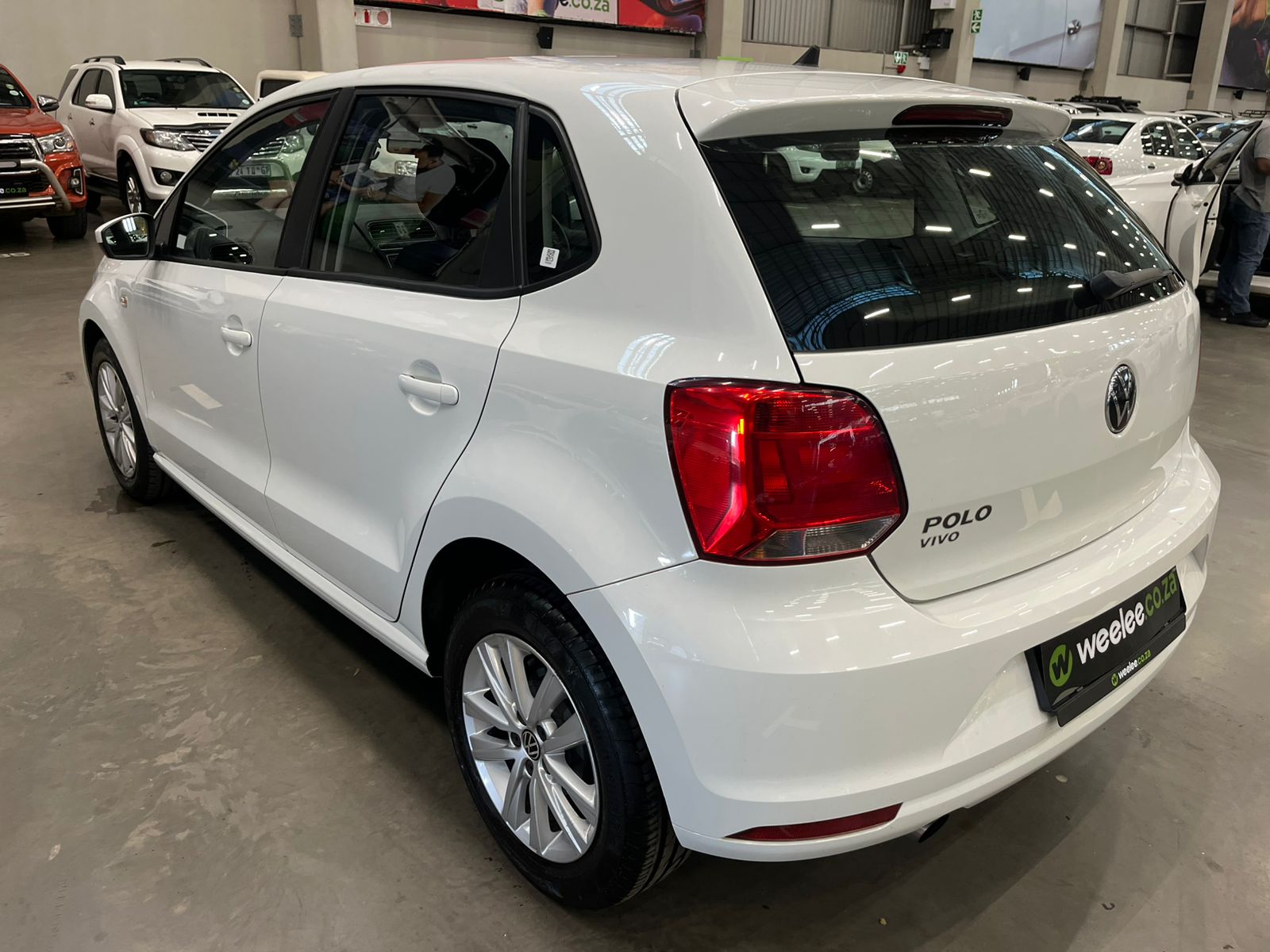 VOLKSWAGEN POLO VIVO POLO VIVO 1.4 COMFORTLINE (5DR)