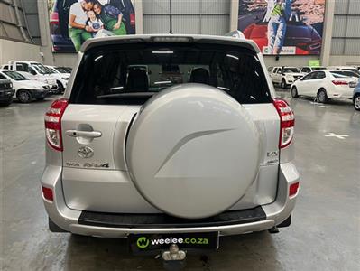 2010 TOYOTA RAV4 2.2D-4D VX