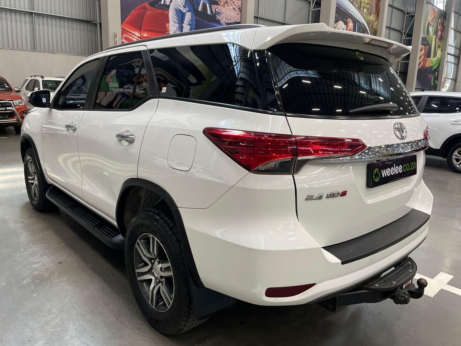 TOYOTA FORTUNER FORTUNER 2.4GD-6 R/B A/T