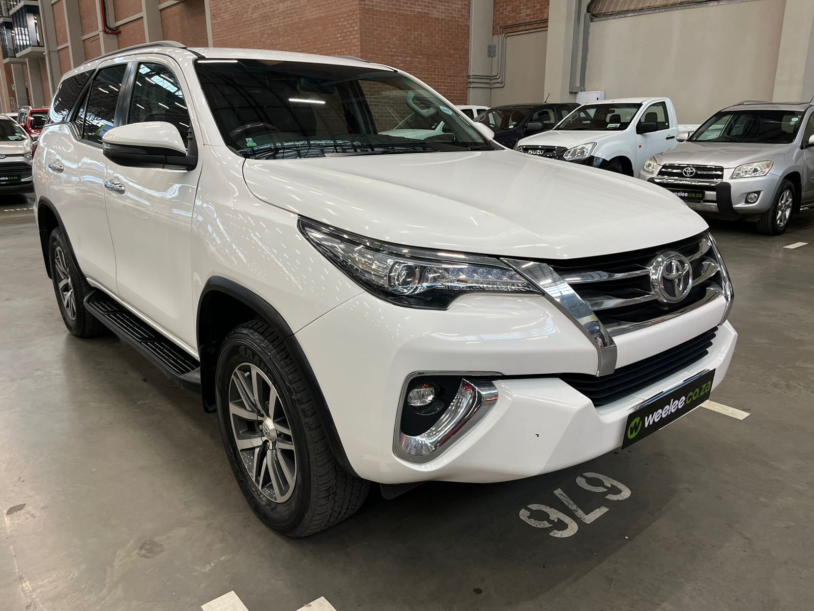 TOYOTA FORTUNER FORTUNER 2.8GD-6 R/B