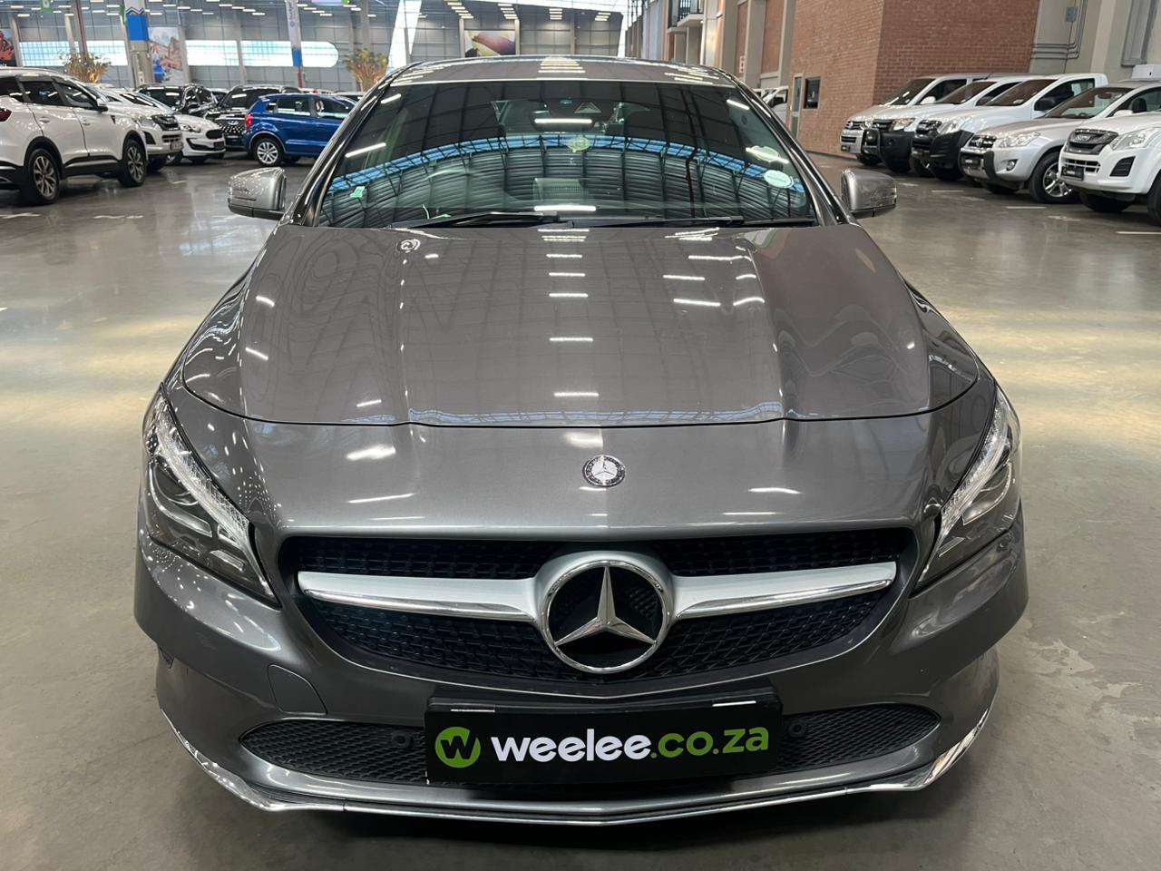 MERCEDES-BENZ CLA CLA200d URBAN A/T