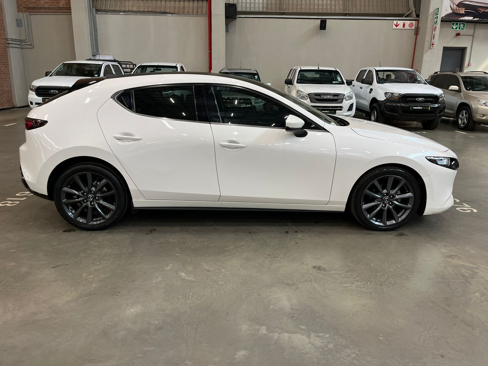 MAZDA 3 MAZDA3 1.5 INDIVIDUAL A/T 5DR