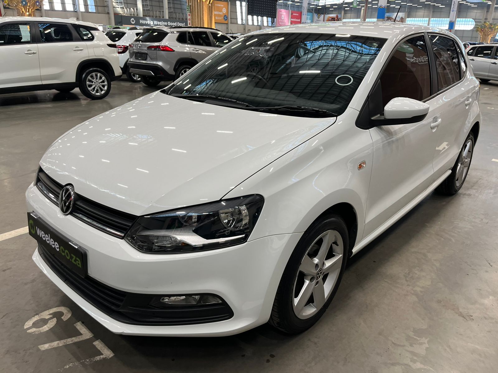 VOLKSWAGEN POLO VIVO POLO VIVO 1.6 HIGHLINE (5DR)