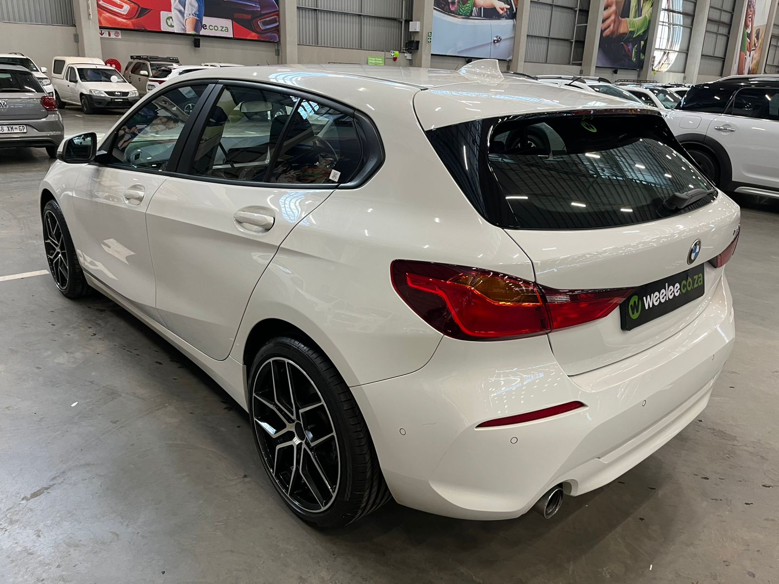 BMW 1 SERIES (F40) 118i A/T (F40)