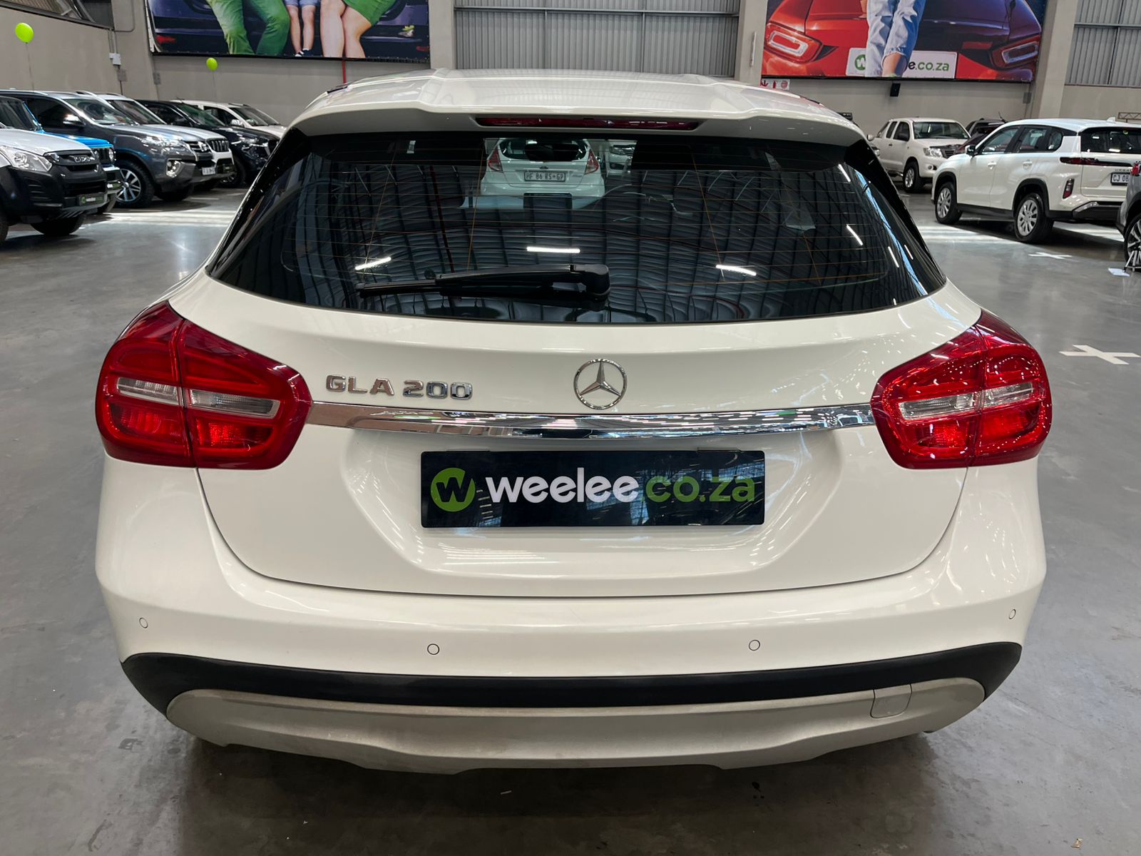MERCEDES-BENZ GLA GLA 200 A/T