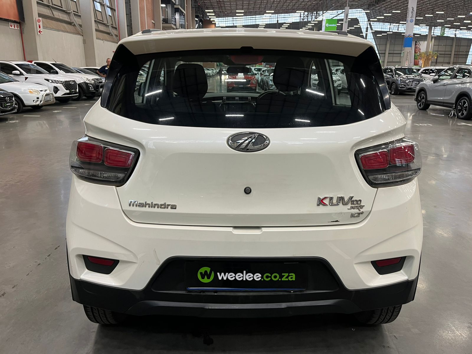 MAHINDRA KUV 100 KUV 100 1.2 K2+ NXT