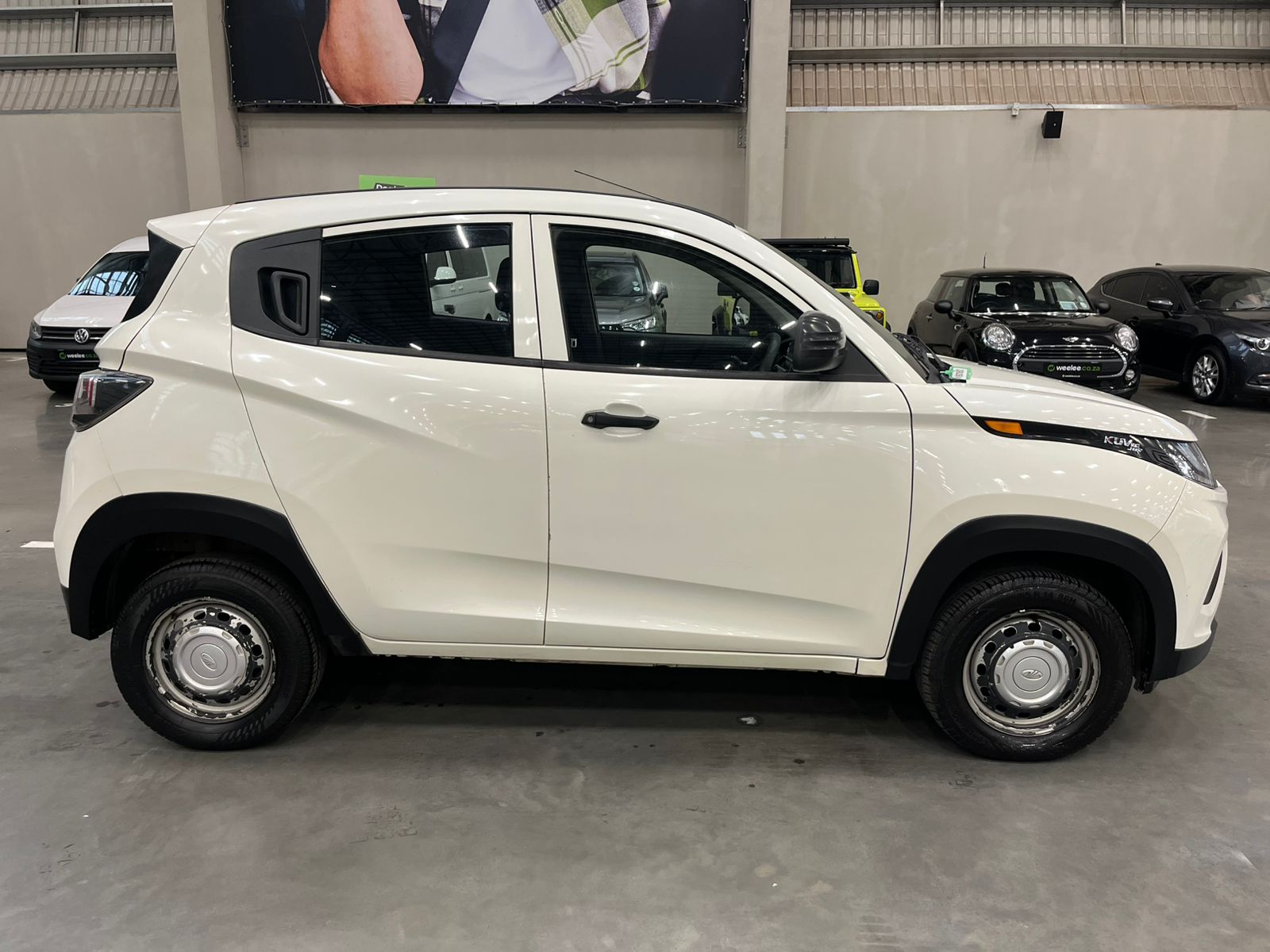 MAHINDRA KUV 100 KUV 100 1.2 K2+ NXT