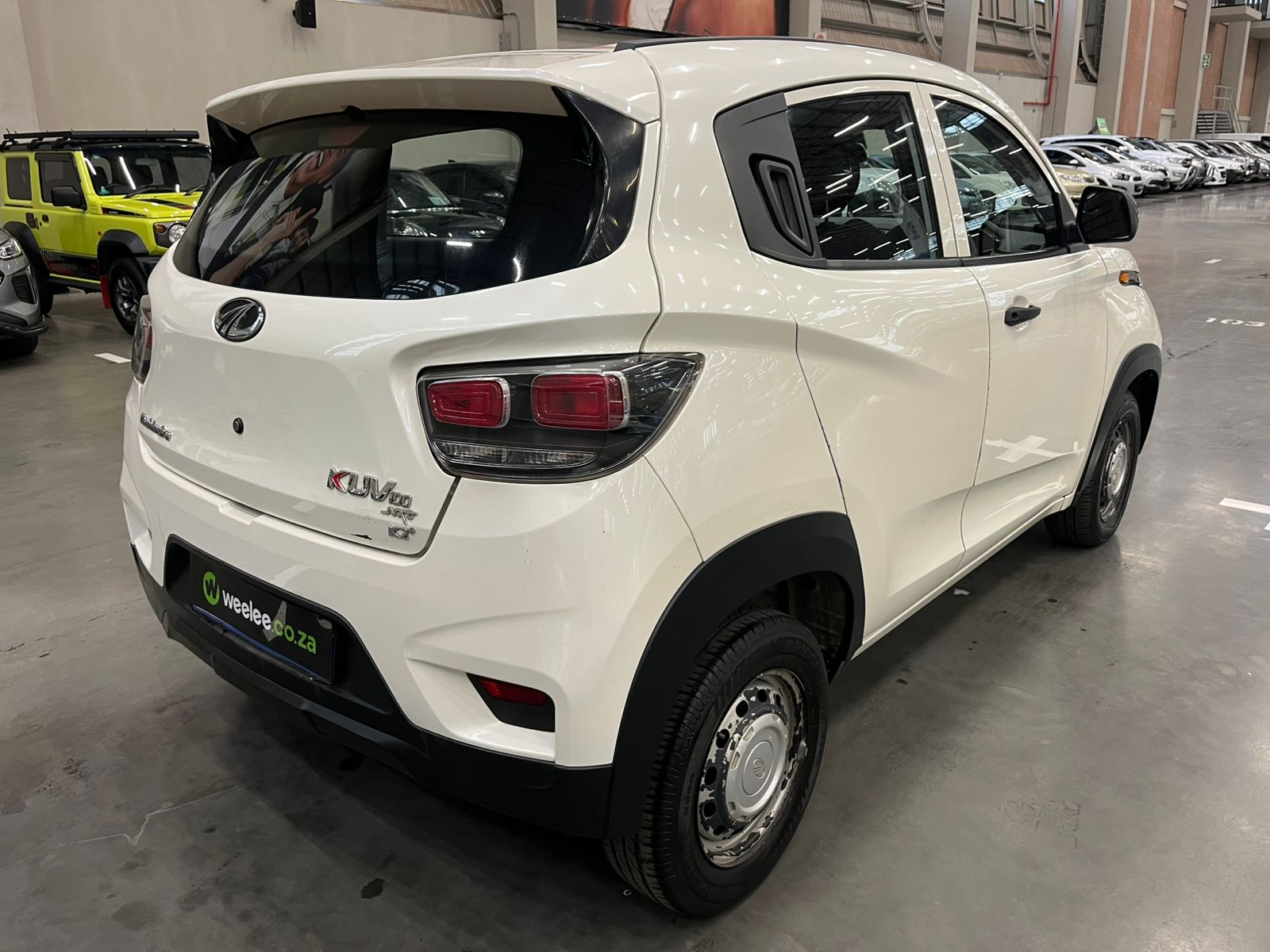 MAHINDRA KUV 100 KUV 100 1.2 K2+ NXT