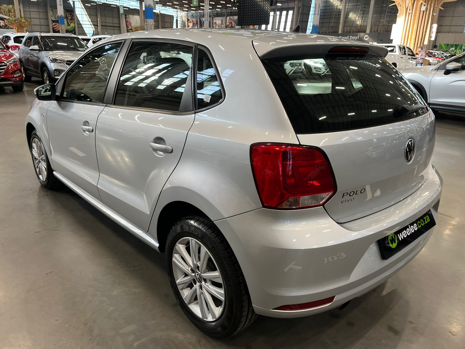 VOLKSWAGEN POLO VIVO POLO VIVO 1.6 COMFORTLINE TIP (5DR)