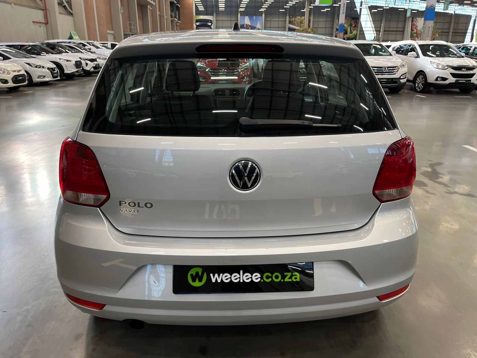 VOLKSWAGEN POLO VIVO POLO VIVO 1.6 COMFORTLINE TIP (5DR)