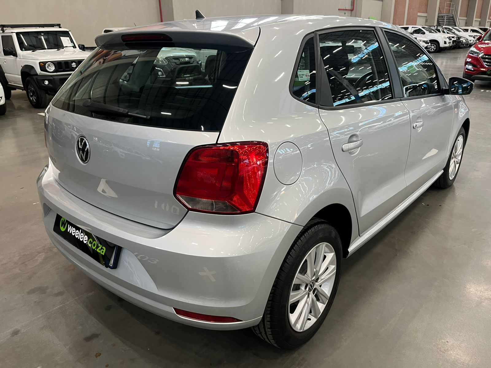 VOLKSWAGEN POLO VIVO POLO VIVO 1.6 COMFORTLINE TIP (5DR)
