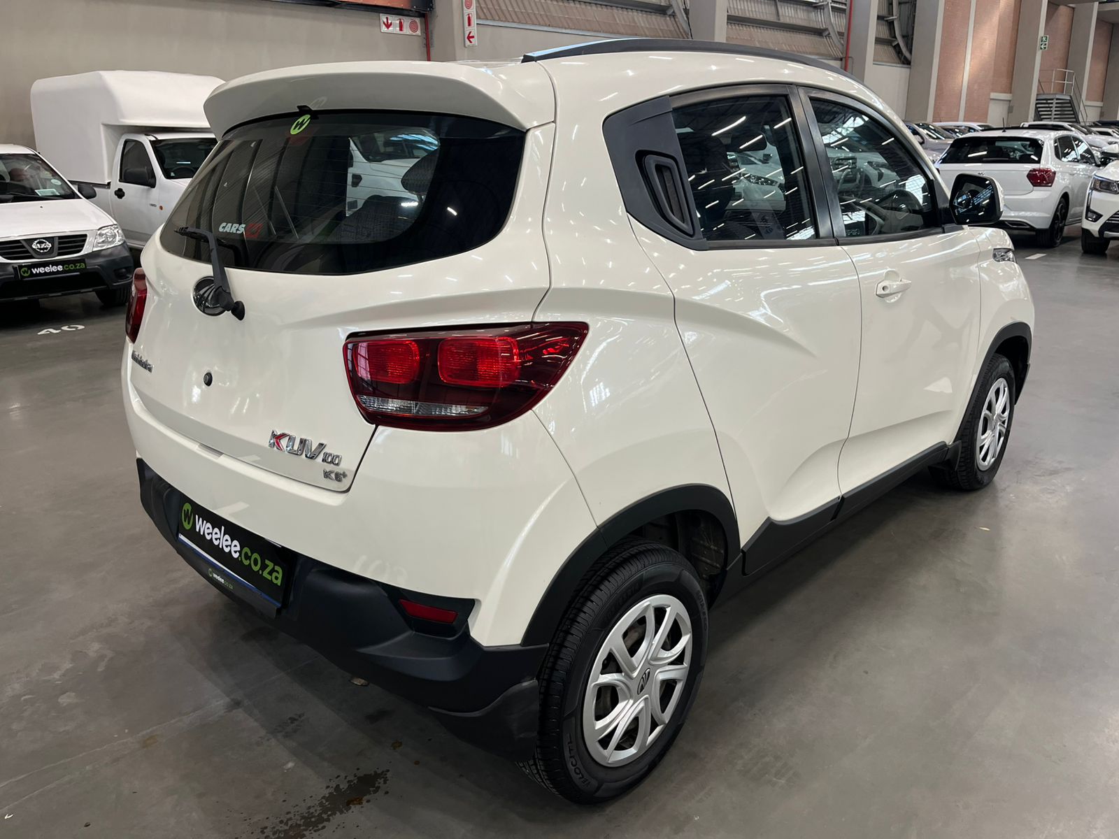 MAHINDRA KUV 100 KUV 100 1.2 K6+