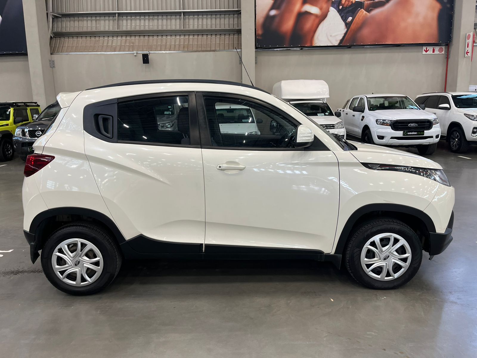 MAHINDRA KUV 100 KUV 100 1.2 K6+