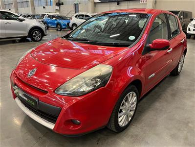 2010 RENAULT CLIO III 1.6 DYNAMIQUE 5Dr A/T