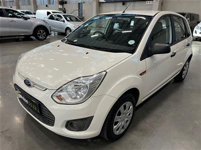 2014 FORD FIGO 1.4 AMBIENTE
