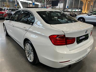 2012 BMW 320i LUXURY LINE A/T (F30)