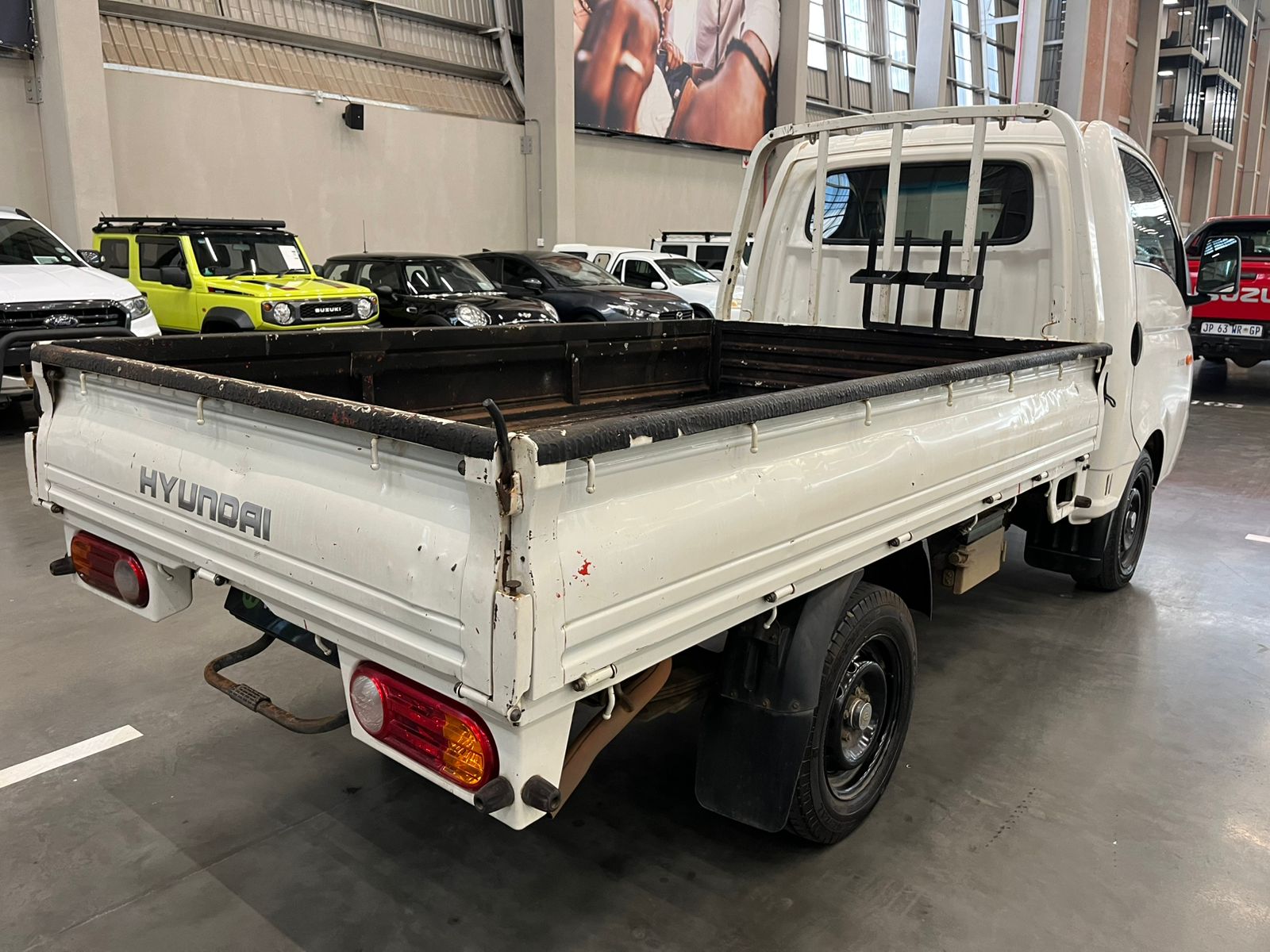 HYUNDAI H100 / BAKKIE H100 2.6D A/C F/C D/S