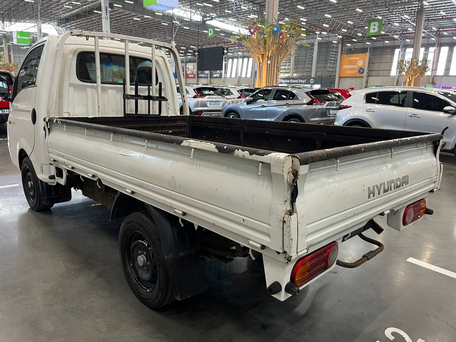 HYUNDAI H100 / BAKKIE H100 2.6D A/C F/C D/S