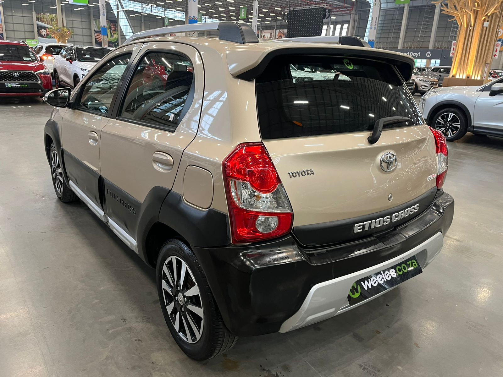TOYOTA ETIOS ETIOS CROSS 1.5 Xs 5Dr