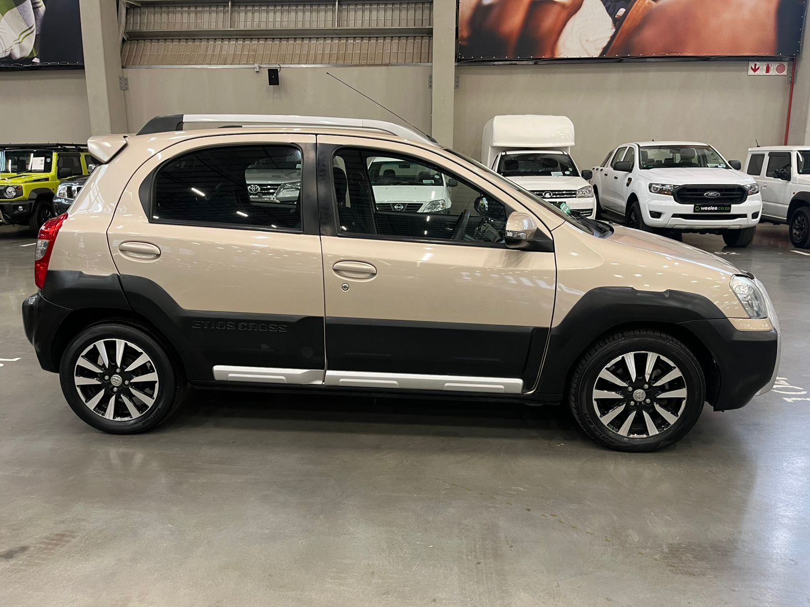 TOYOTA ETIOS ETIOS CROSS 1.5 Xs 5Dr