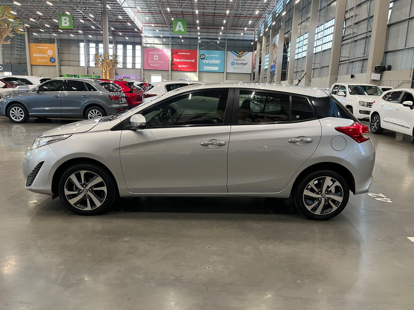 TOYOTA YARIS YARIS 1.5 XS CVT 5Dr