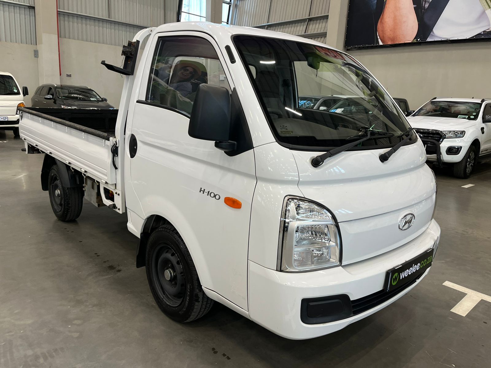 HYUNDAI H100 / BAKKIE H100 2.6D F/C D/S