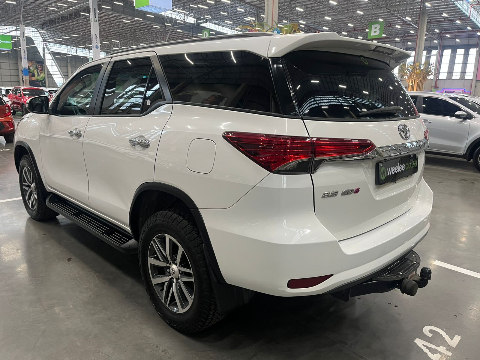 TOYOTA FORTUNER FORTUNER 2.8GD-6 R/B A/T