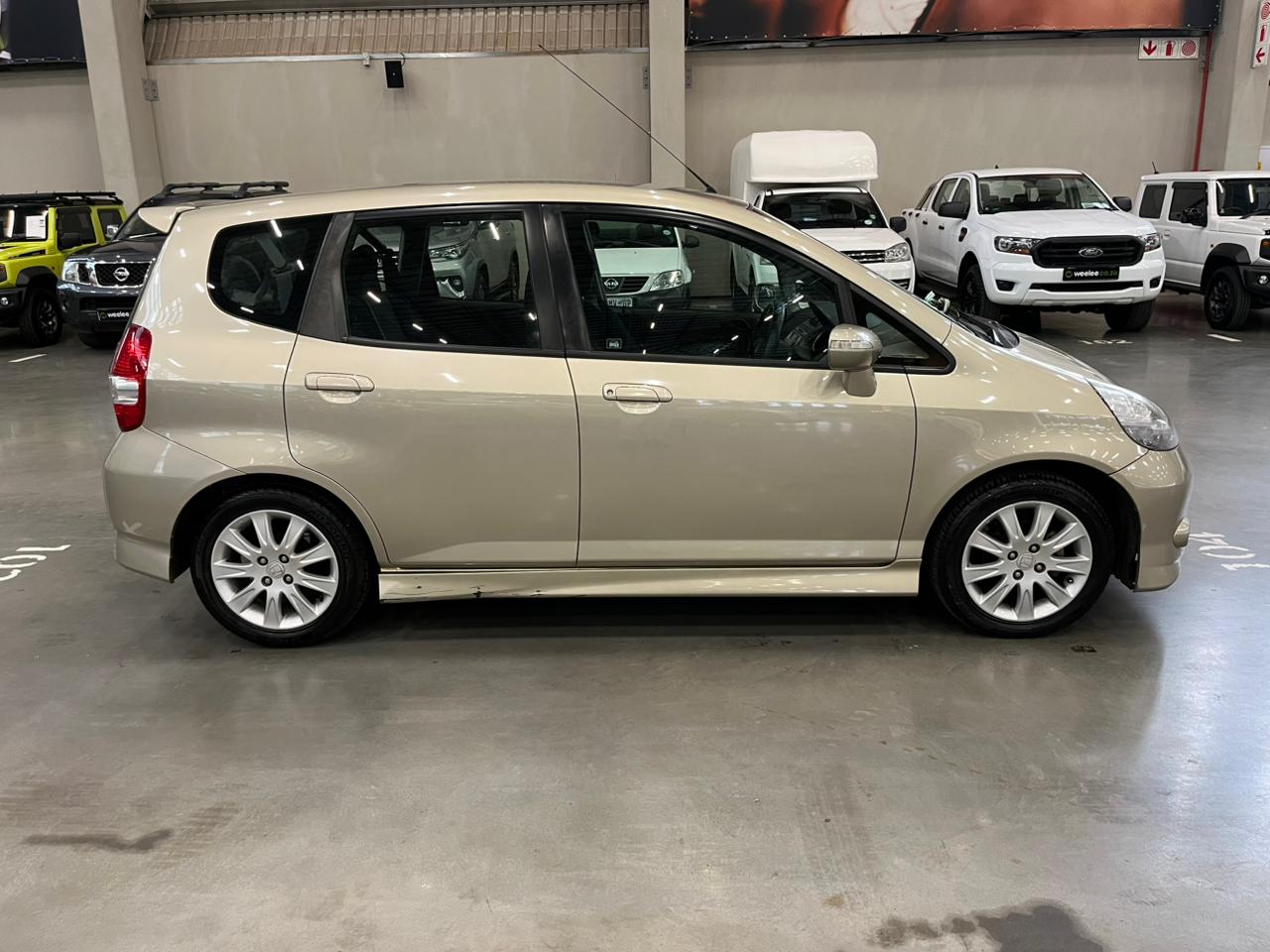 HONDA JAZZ JAZZ 1.5i