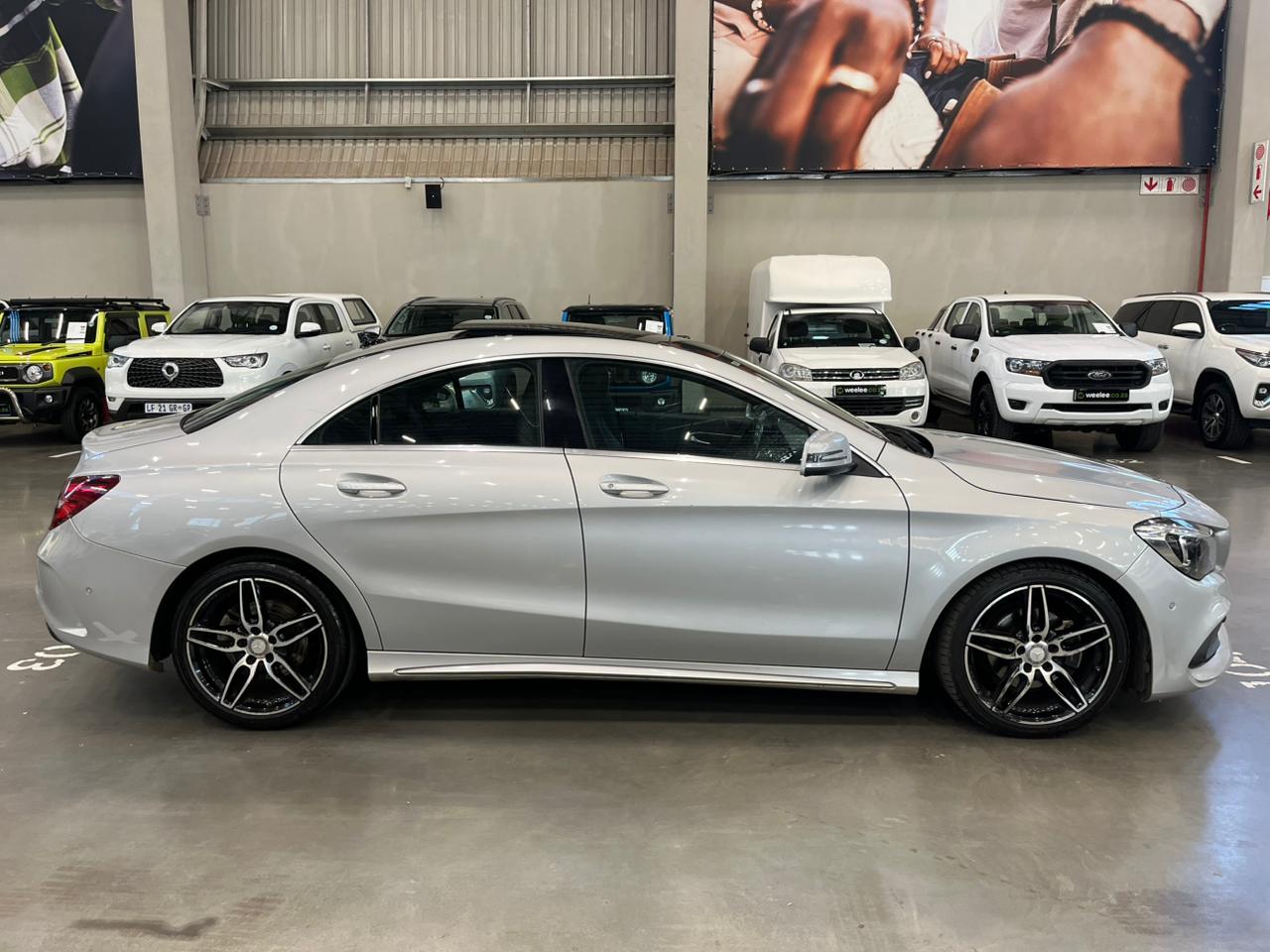 MERCEDES-BENZ CLA CLA200d A/T