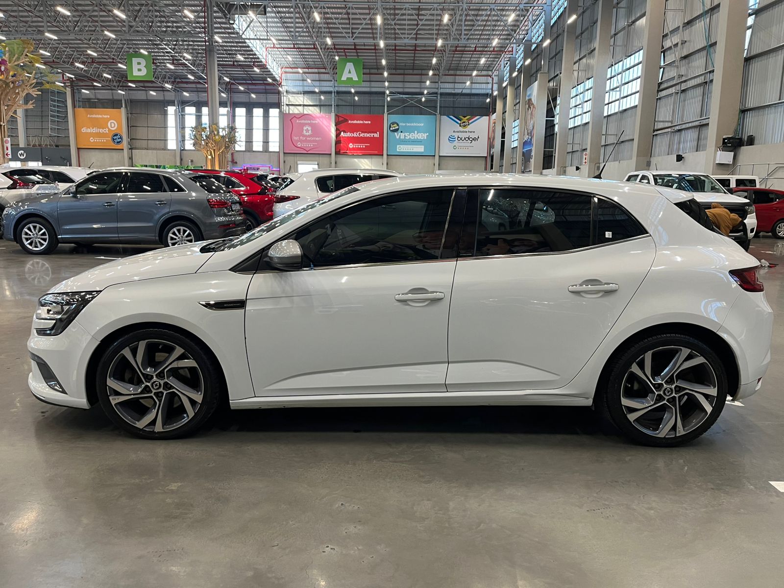 RENAULT MEGANE IV MEGANE IV 1.6T GT EDC 5Dr