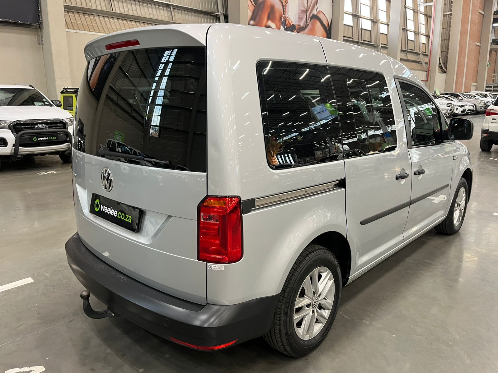VOLKSWAGEN CADDY CADDY4 CREWBUS 1.6i  (7 SEAT)