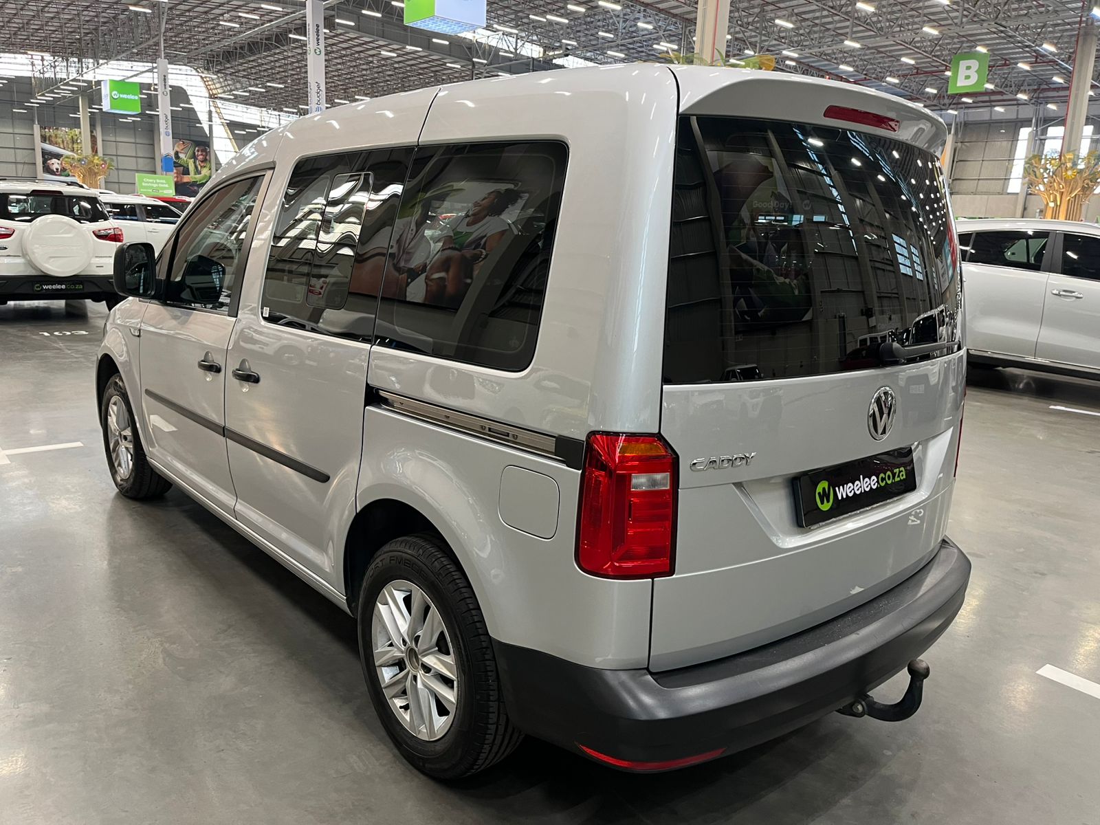 VOLKSWAGEN CADDY CADDY4 CREWBUS 1.6i  (7 SEAT)