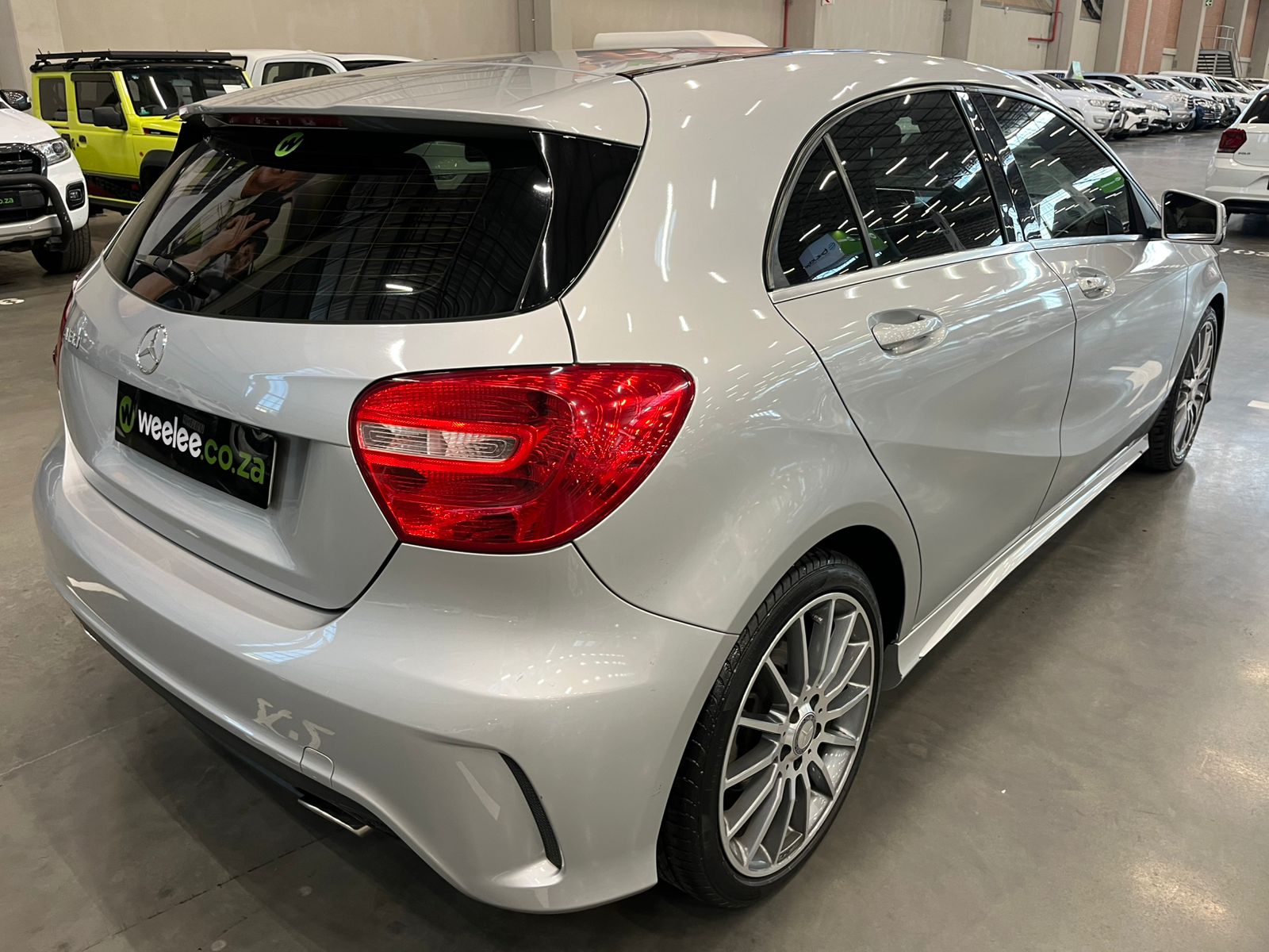 MERCEDES-BENZ A CLASS A 180 BE AMG SPORT A/T