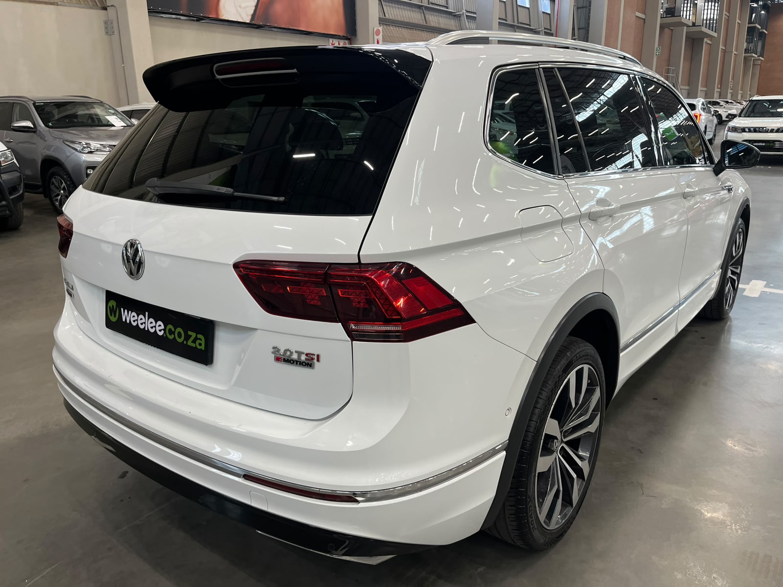 VOLKSWAGEN TIGUAN TIGUAN ALLSPACE 2.0 TSI H/LINE 4MOT DSG (162KW)