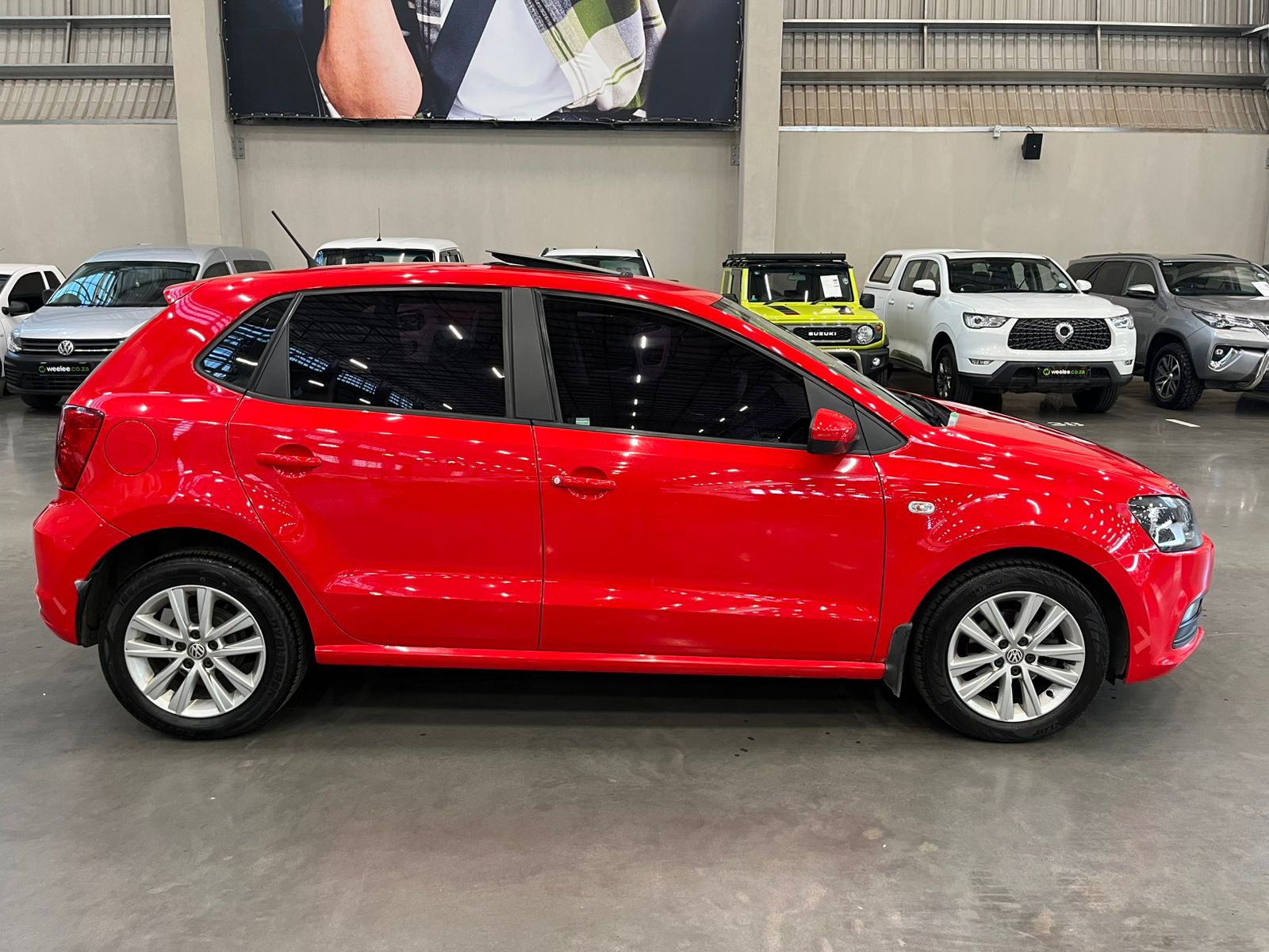 VOLKSWAGEN POLO VIVO POLO VIVO 1.4 COMFORTLINE (5DR)