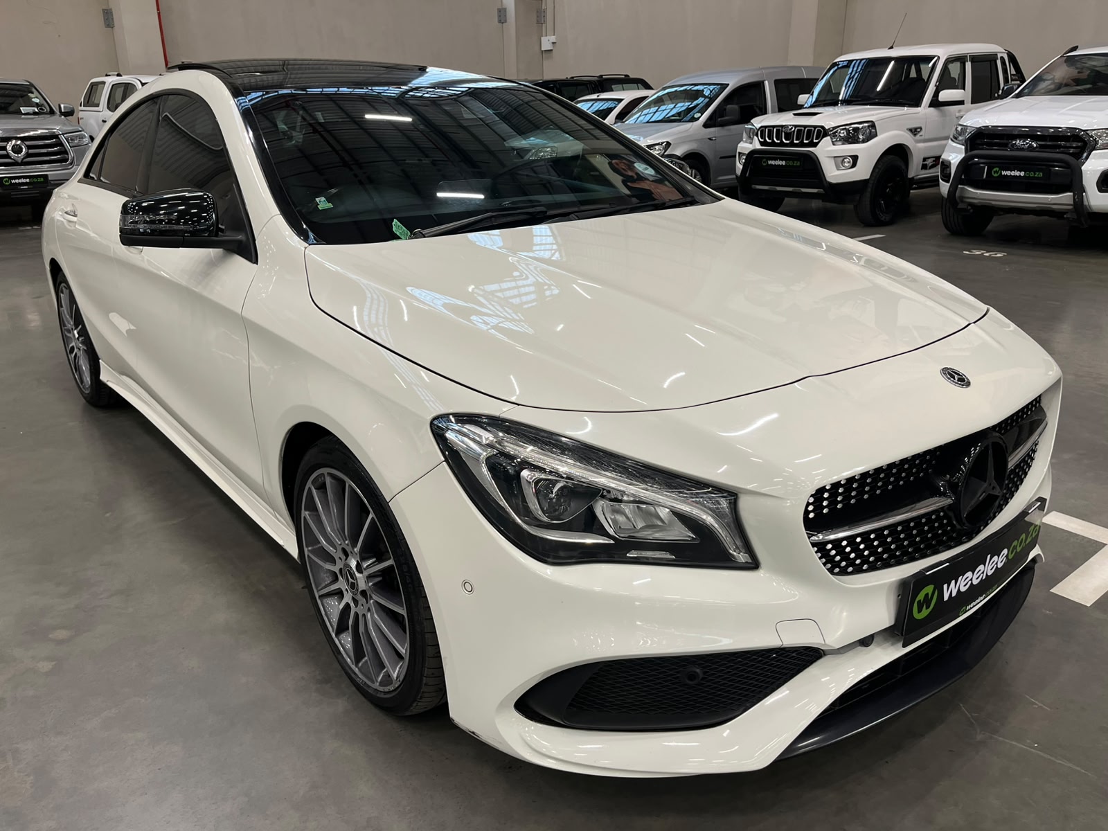 MERCEDES-BENZ CLA CLA200d A/T
