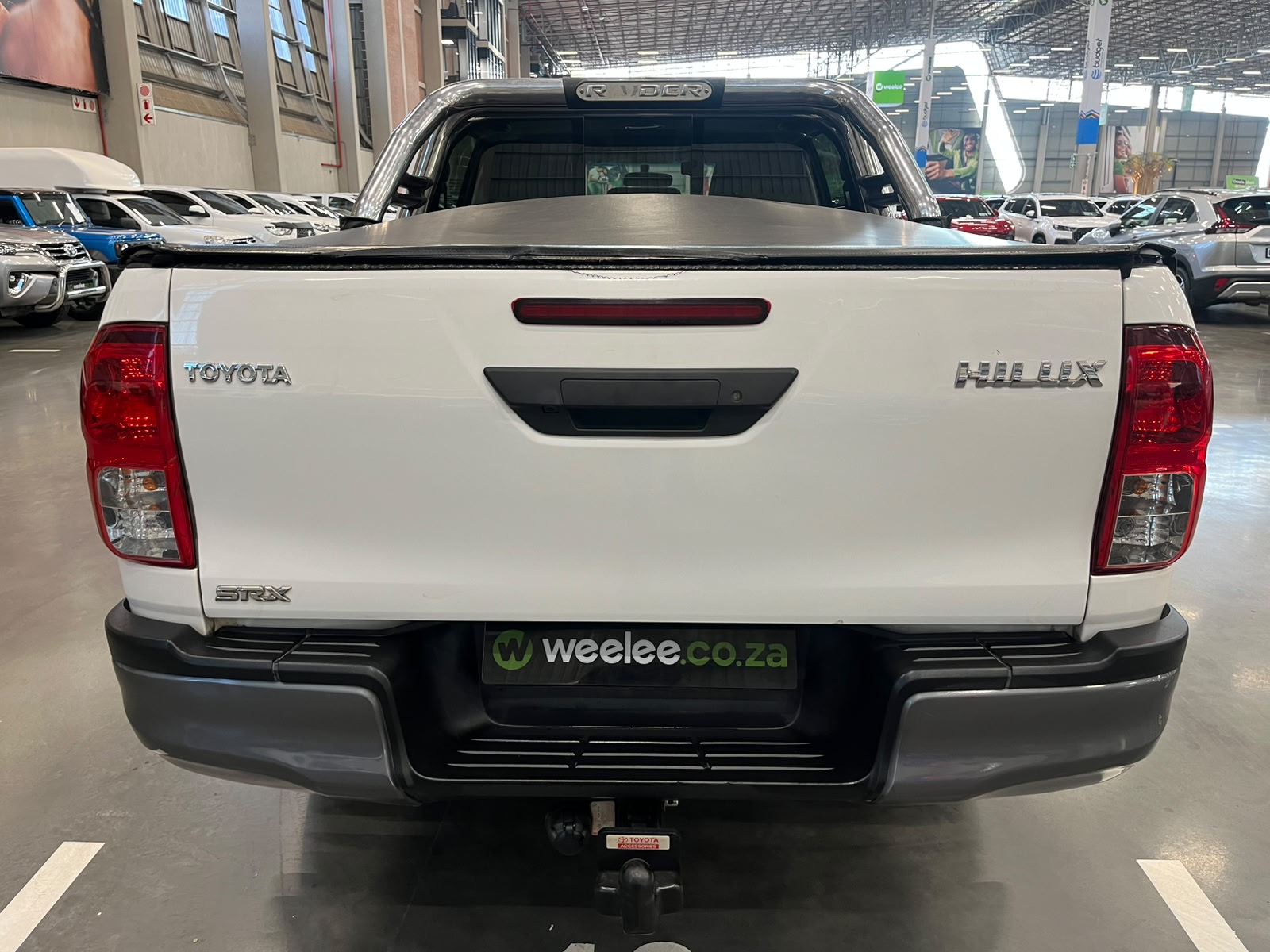 TOYOTA HILUX HILUX 2.4 GD-6 RB SRX P/U D/C