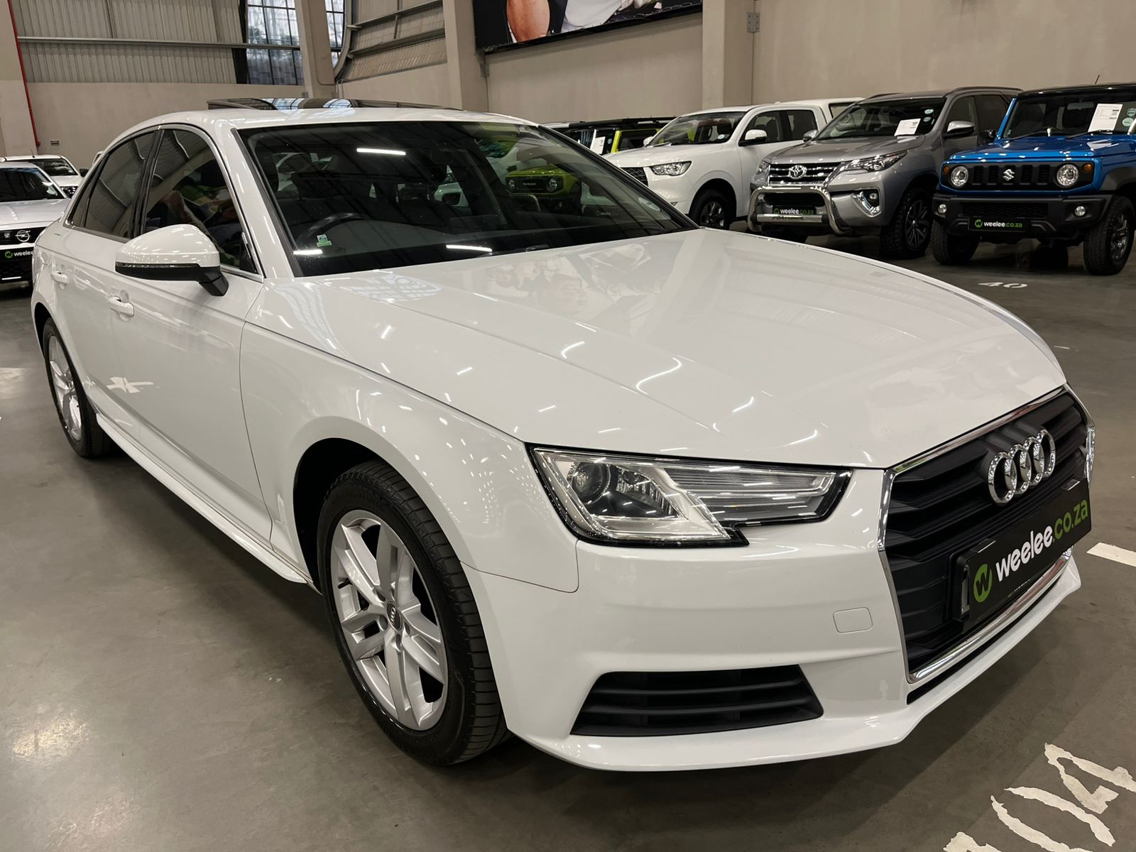 AUDI A4 A4 1.4T FSI STRONIC (B9) (35 TFSI)
