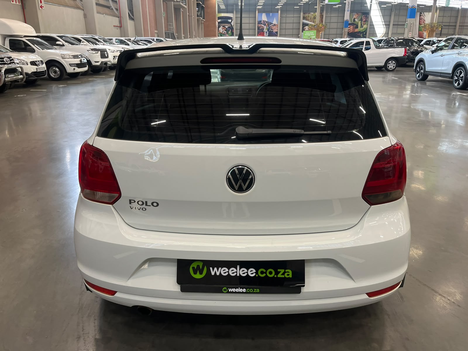 VOLKSWAGEN POLO VIVO POLO VIVO 1.6 COMFORTLINE TIP (5DR)