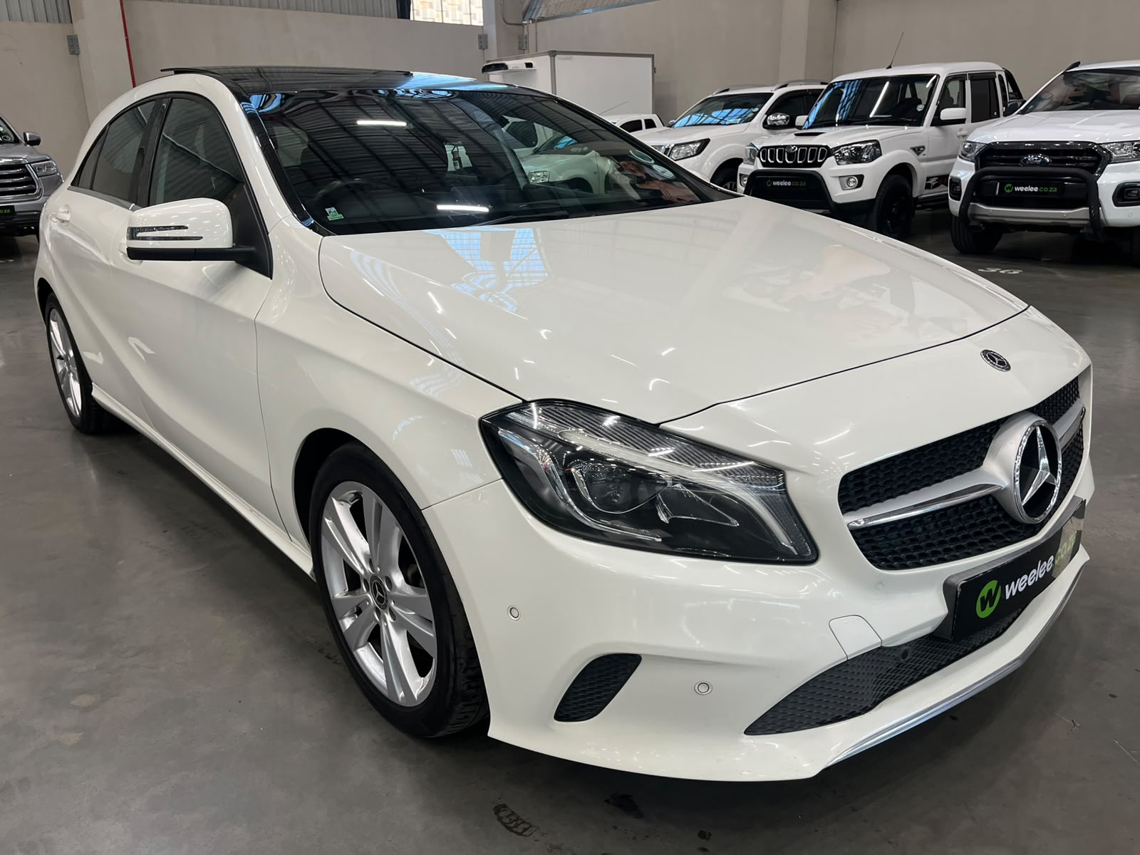 MERCEDES-BENZ A CLASS A 200d STYLE A/T
