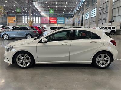 2018 MERCEDES-BENZ A 200d STYLE A/T