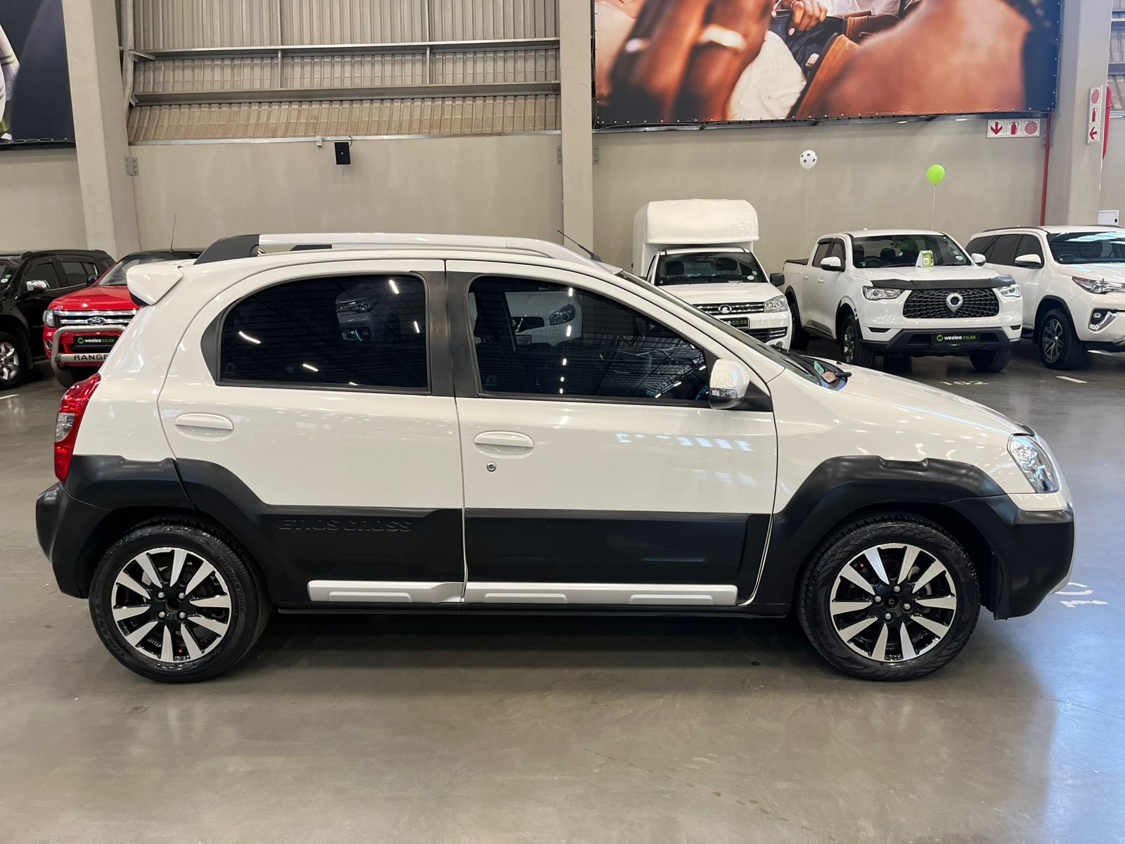 TOYOTA ETIOS ETIOS CROSS 1.5 Xs 5Dr