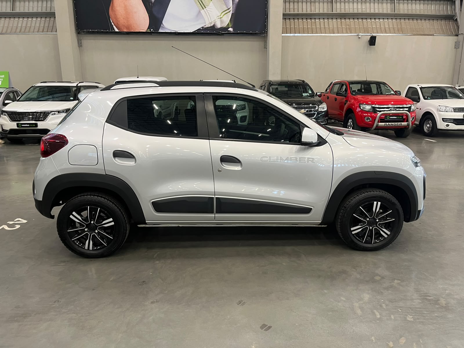 RENAULT KWID KWID 1.0 CLIMBER 5DR AMT